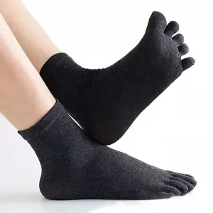 أسود