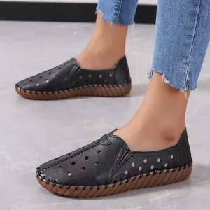 أسود