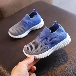 أزرق