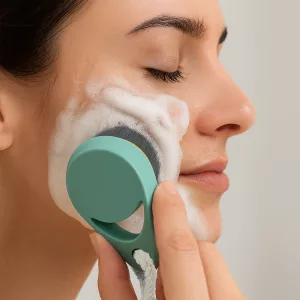 face cleansing brush, face scrubbing brush, facial brush